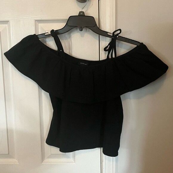 Who What Wear Black Tie Strap Cold Shoulder Top Size XS - Picture 2 of 6